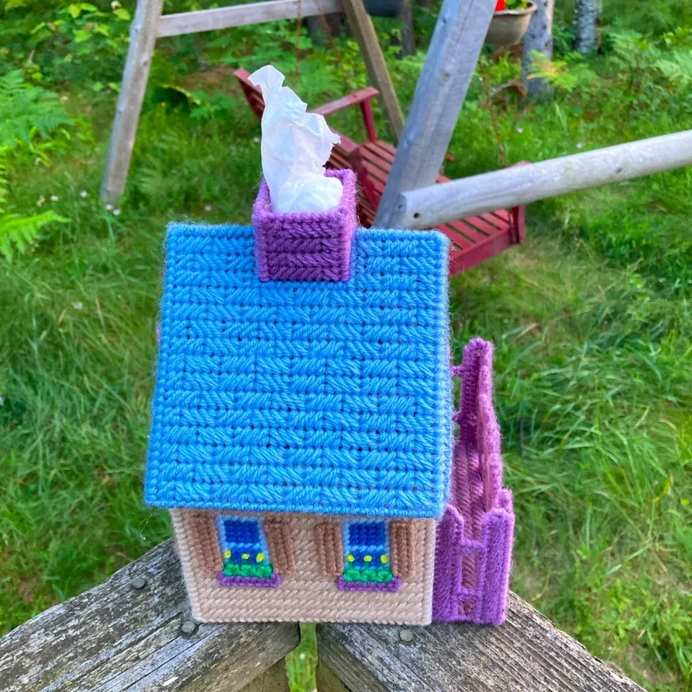 Tissue Box Cover HANDMADE Yarn Cross Stitch Cute Cottage